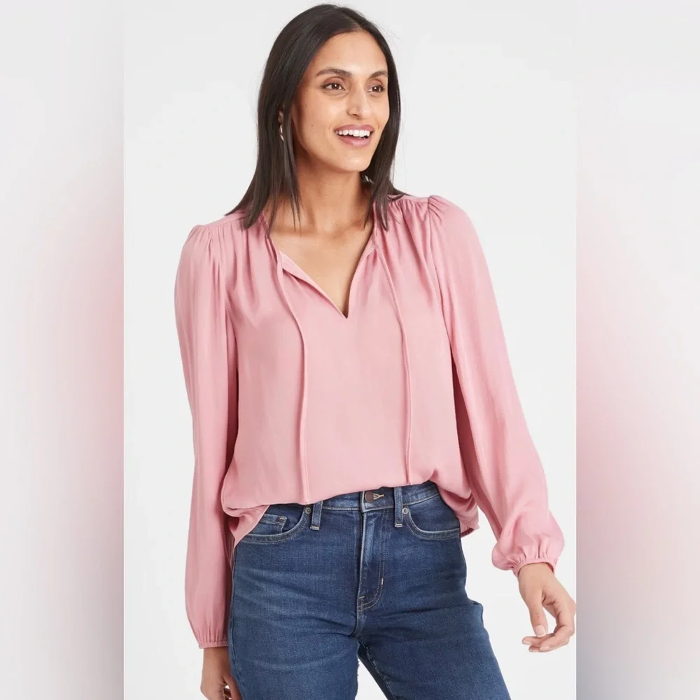 Banana Republic Factory Shirred Tie-Front Dusty Rose Blouse NWT Size Large - Picture 1 of 7